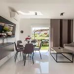 Holiday home 2 Bedroom Cozy In Sukosan