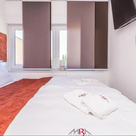 2 Bedroom Cozy In *