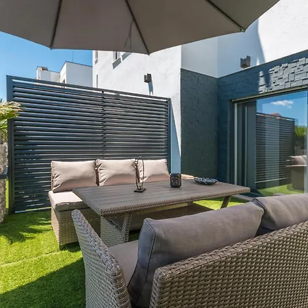 Nyaraló Front In With Wifi