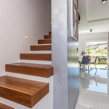 2 Bedroom Cozy In