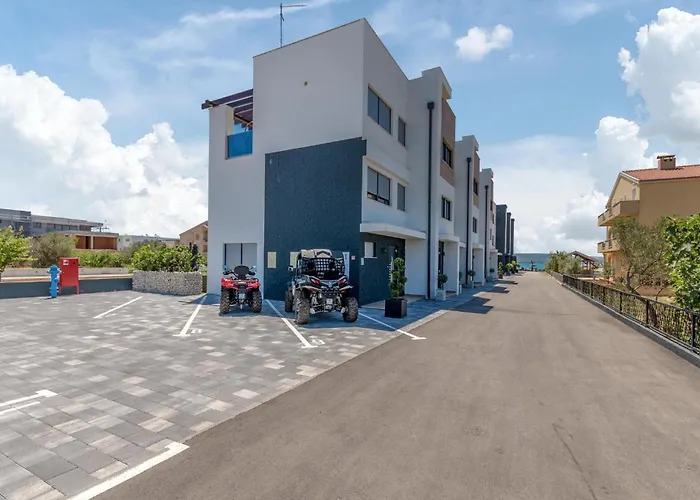 Feriehus Front In With Wifi Sukošan